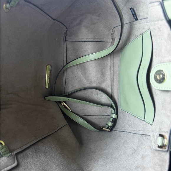 Michael Kors MK Phoebe Large 2-Way Drawstring Green Grab Bag Purse Long Strap - Picture 8 of 8